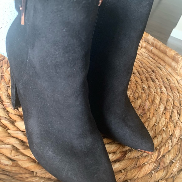 Ted Baker Ankle Boot - Picture 7 of 11